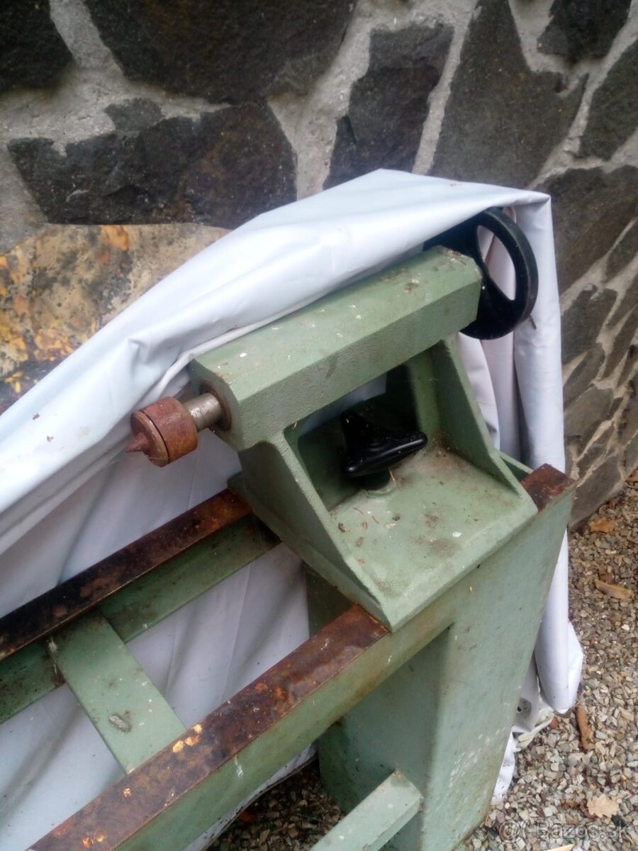 Sústruh na drevo - 2