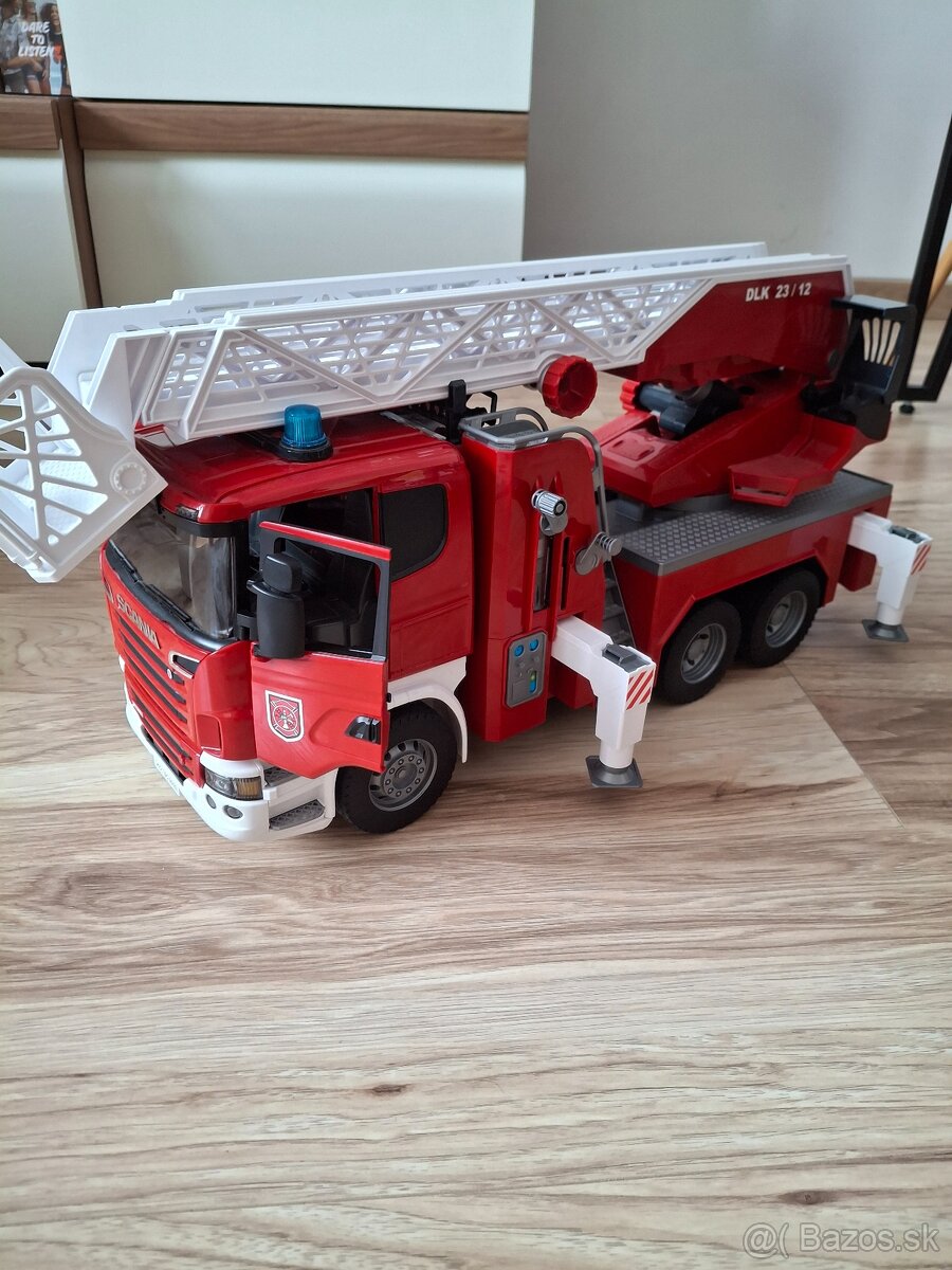 Bruder Hasicske auto - 2