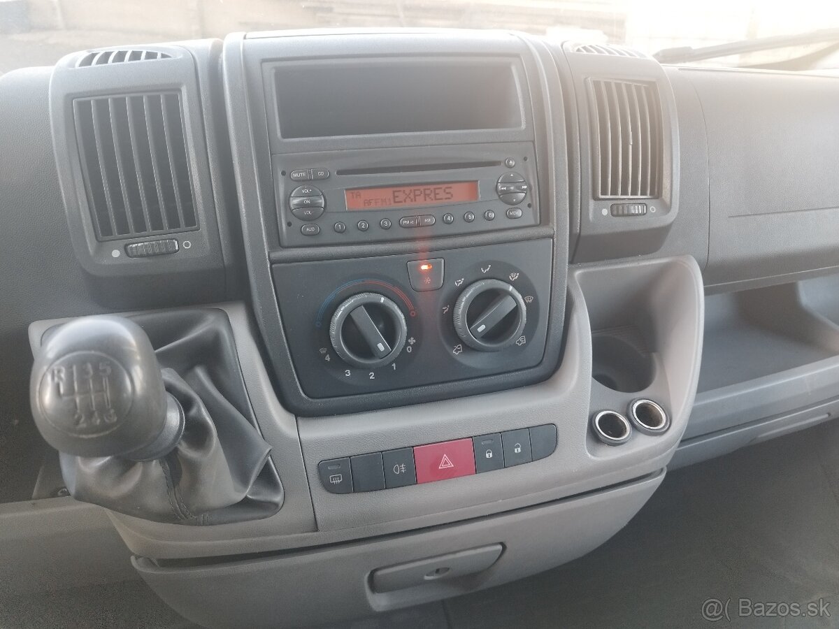 Jumper 9 miestne - 2