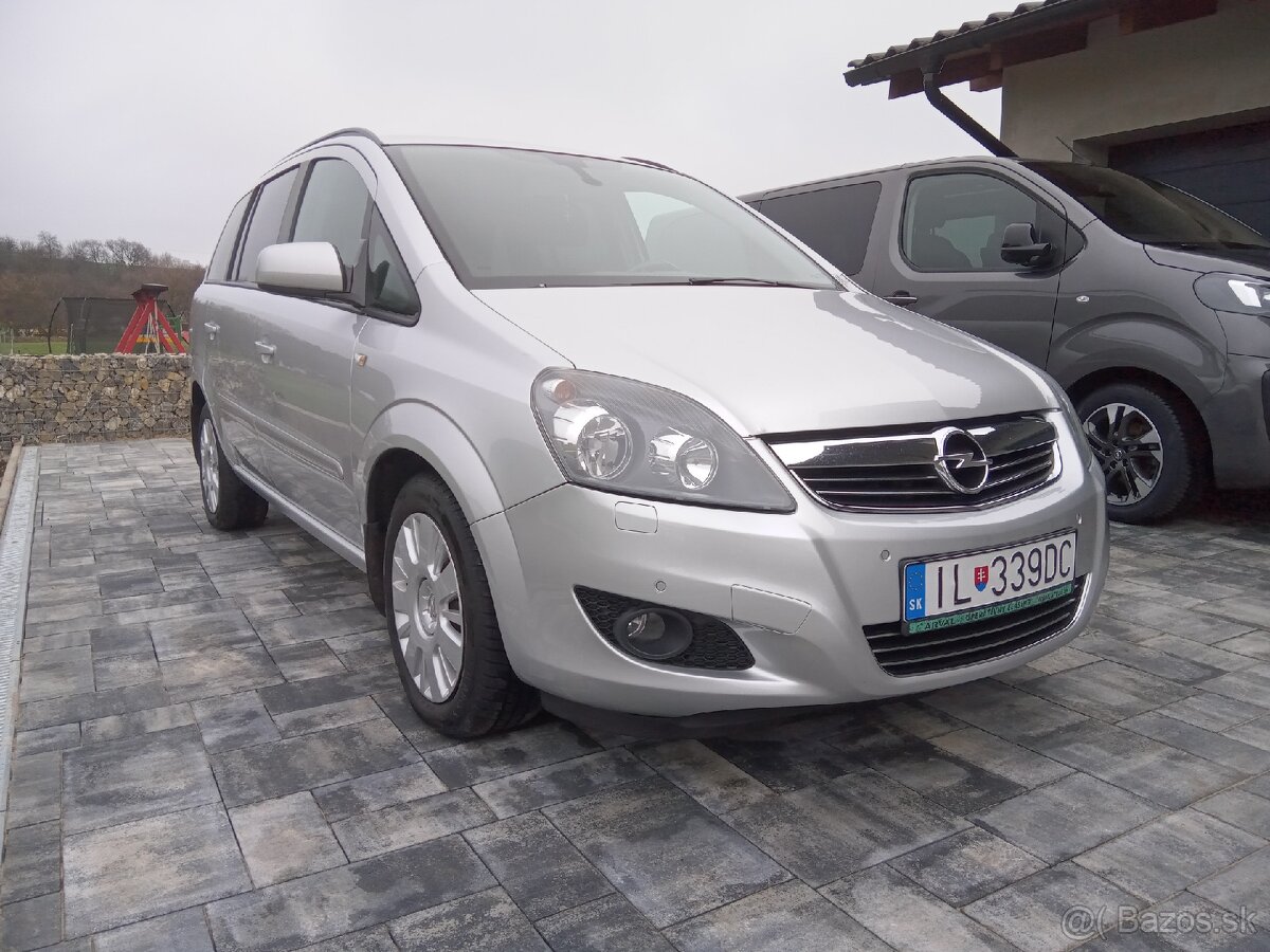 Opel Zafira B - 2