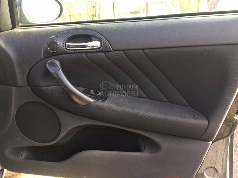Predám dverové čalúnenie / tapacíry ALFA ROMEO 147. - 2