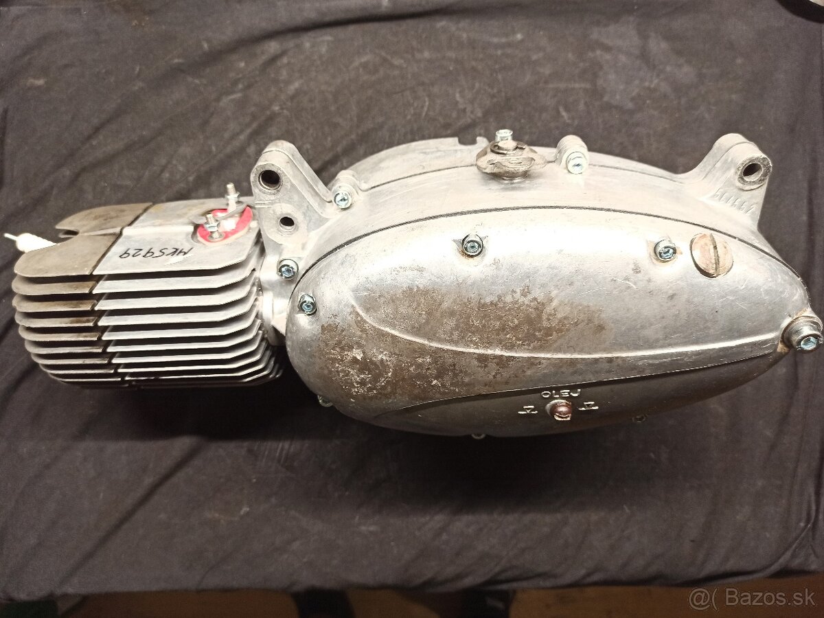 Pionier 20 21 23 05 Jawa 50 mustang