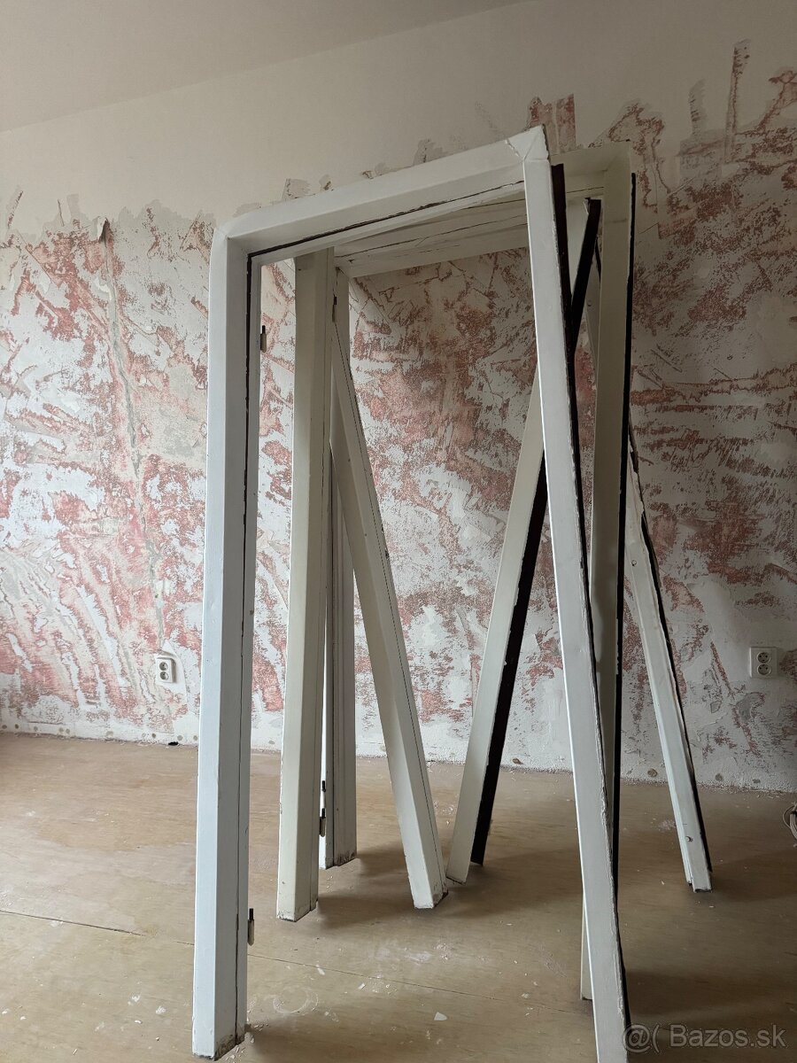 Darujem za odvoz dvere, zárubne , obkladačky - 2