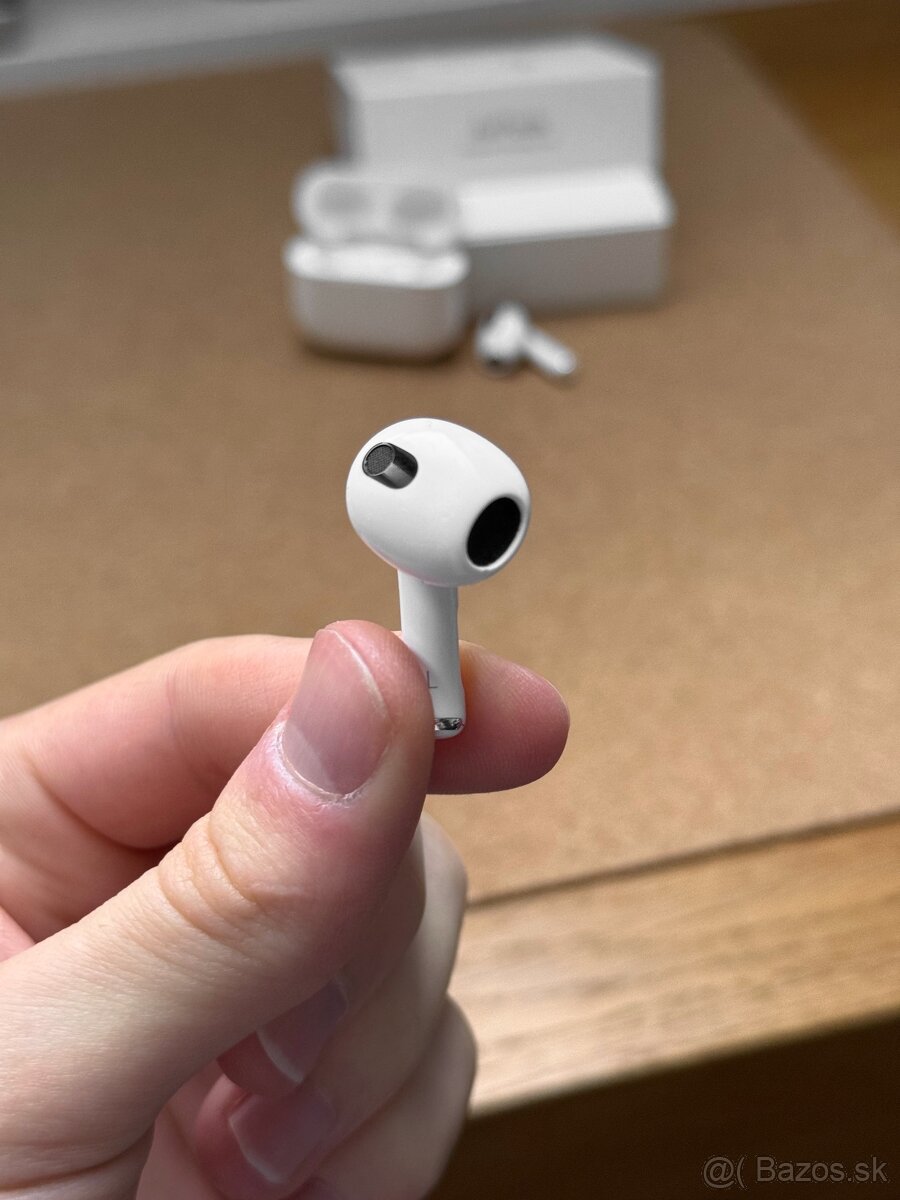 Apple AirPods 3. generácie 2023 - 2