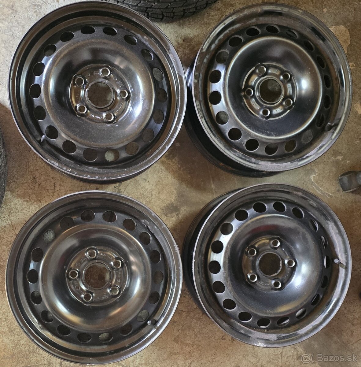 5x112,r15,6Jx15,et47- iba disky + originál puklice Škoda r15 - 2