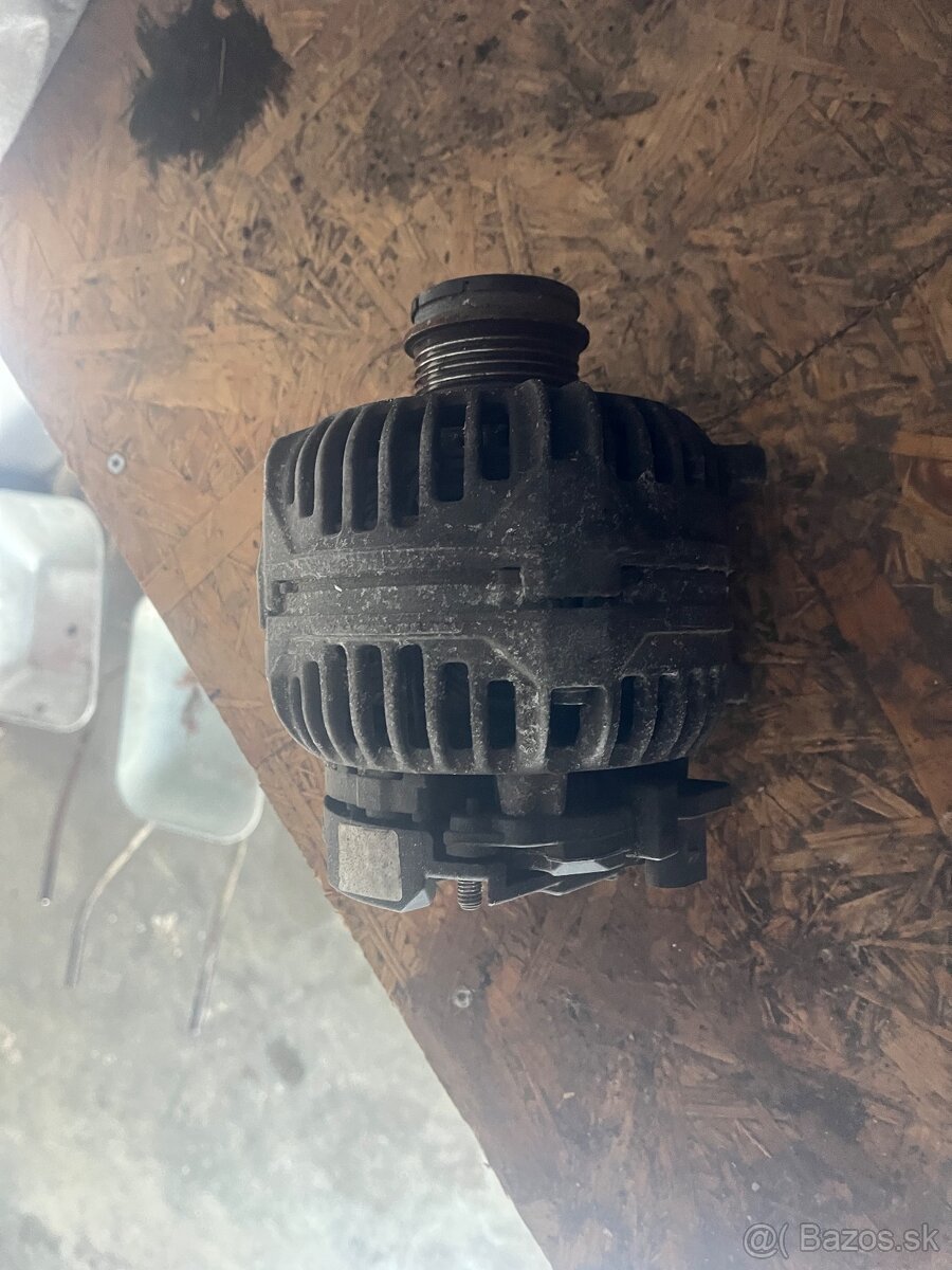 Alternátor Passat b5,5 - 2