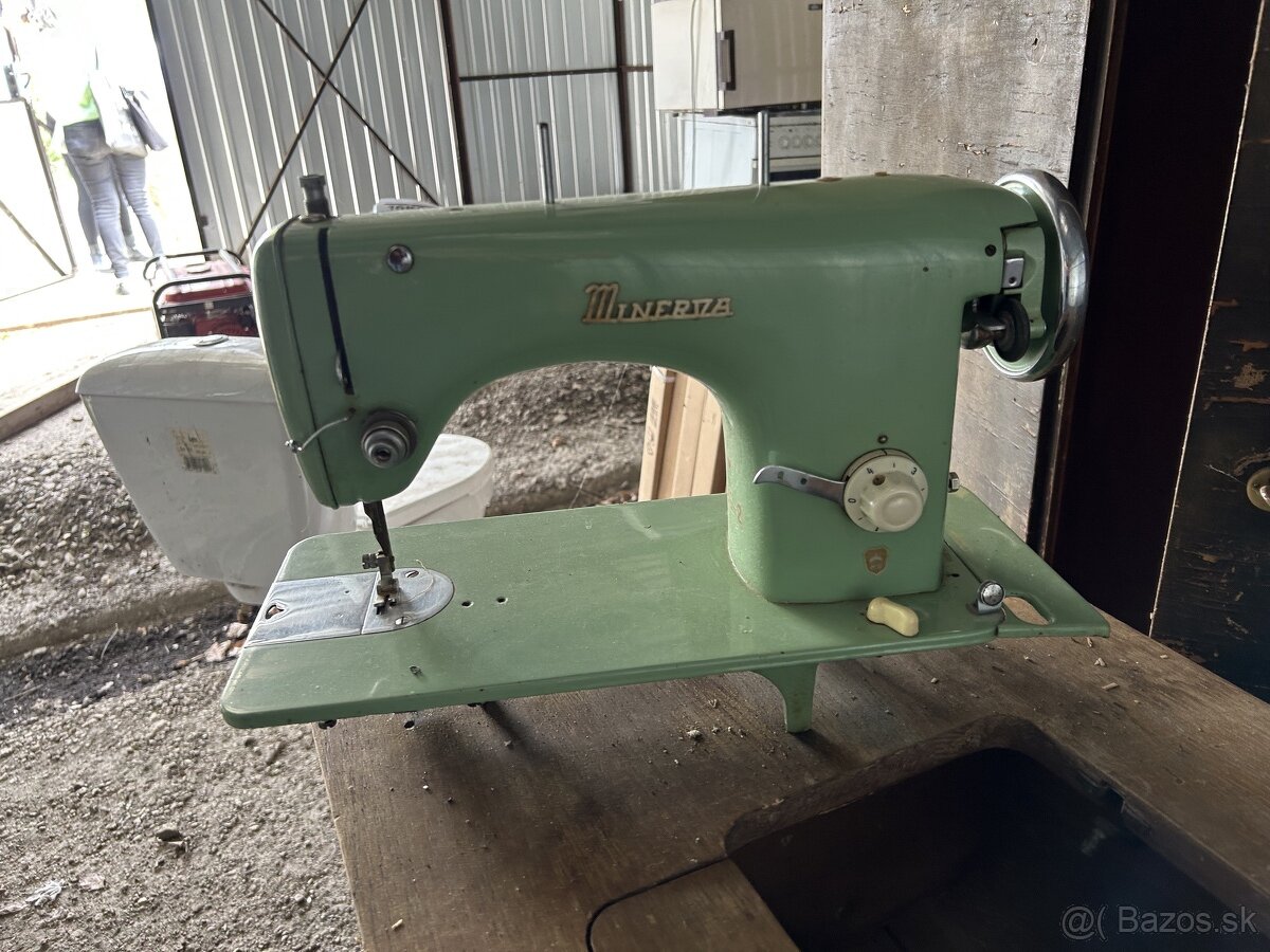 Retro sijaci stroj Minerva - 2