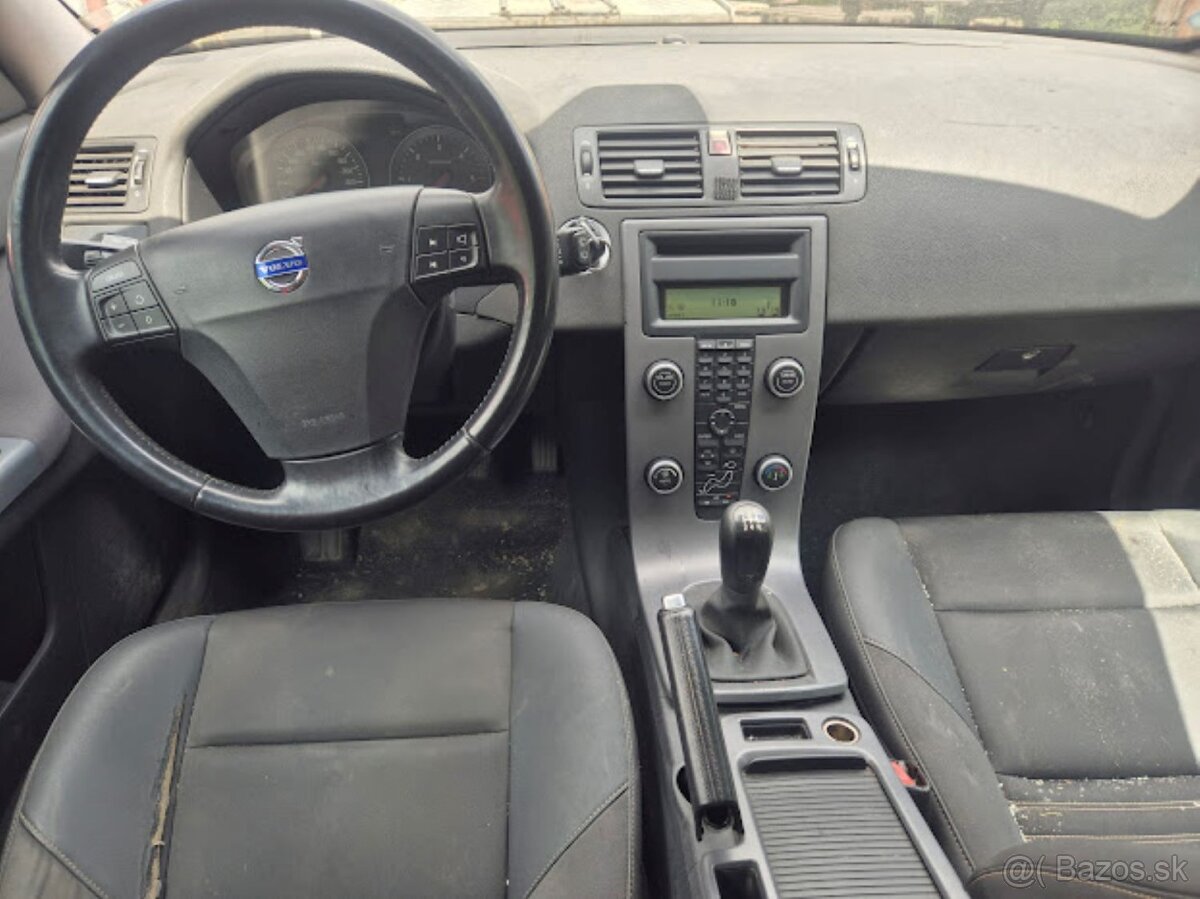 VOLVO V 50 - PRODEJ POUŽITÝCH NÁHRADNÍCH DÍLŮ - 2