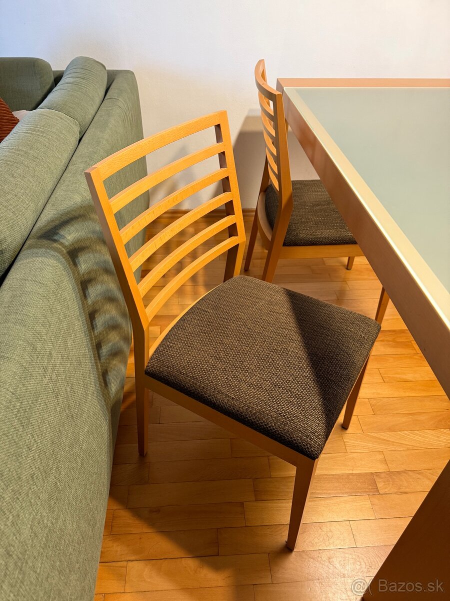 Jedálenský stôl - 2