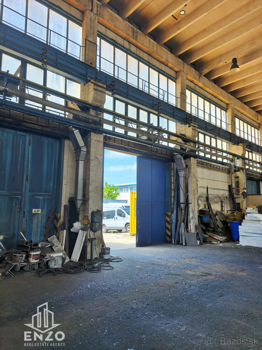 Výrobná hala 368 m2 s vlastným zázemím 80 m2 - Galvaniho - 2