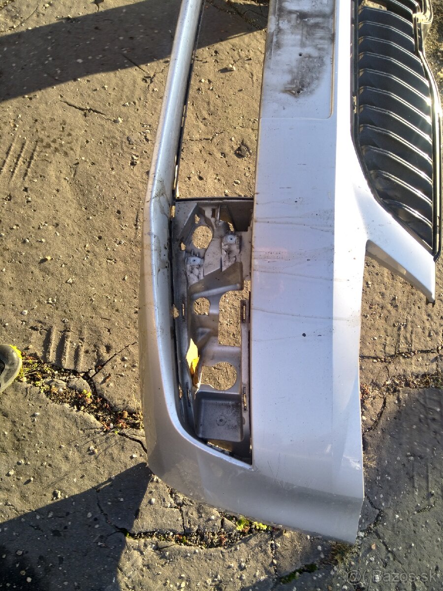 Škoda Octavia III predný nárazník - 2