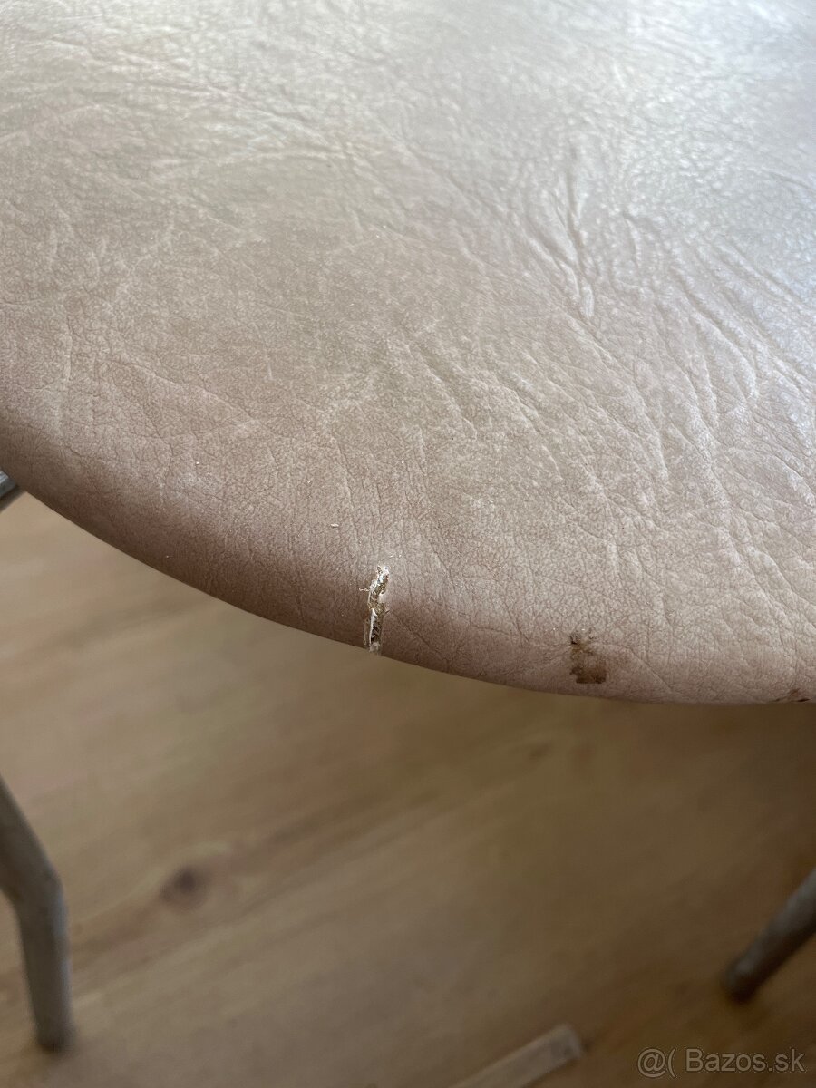 Jedálenský stôl so stoličkami - 2