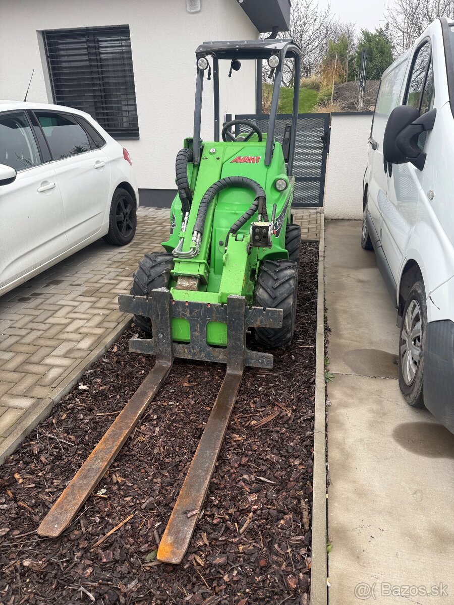 AVANT mininakladač + vidly, lopata, spätná fréza - 2