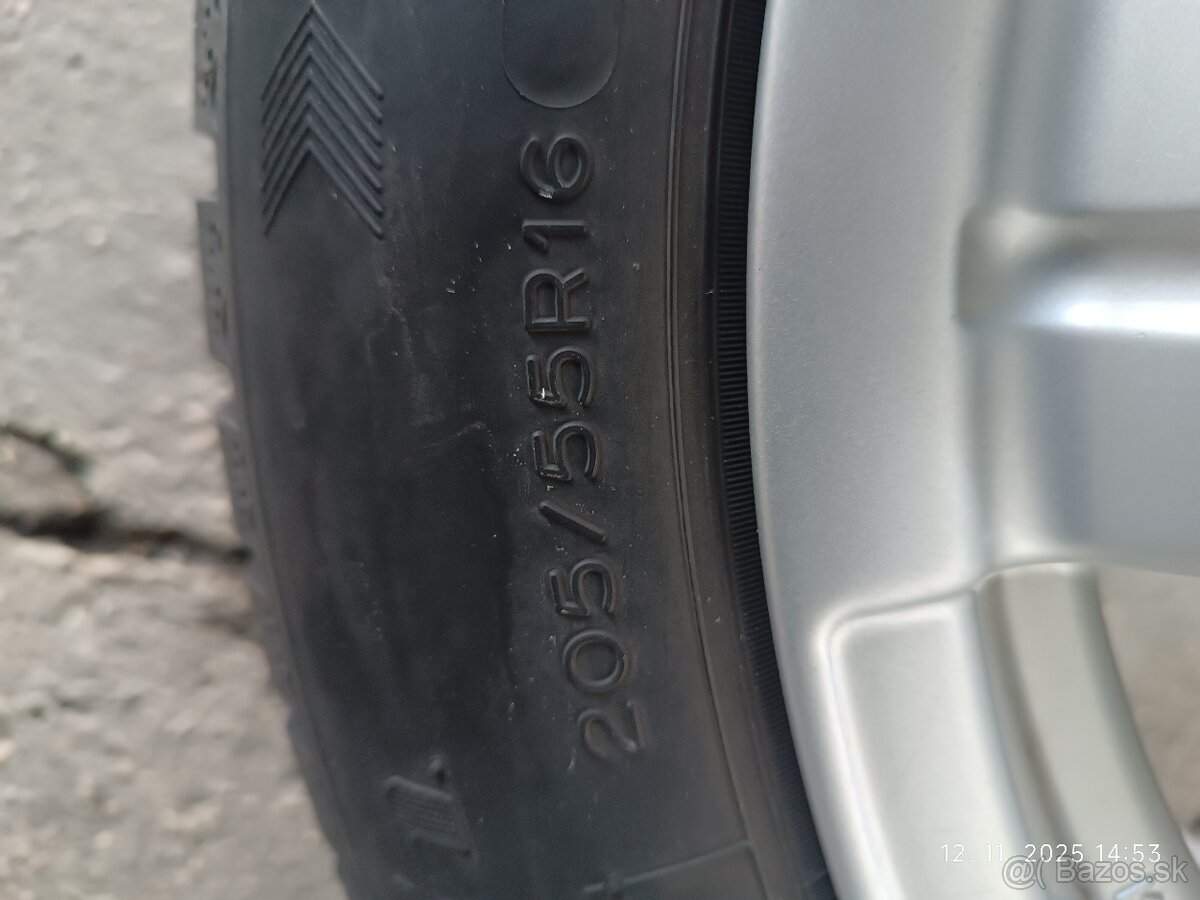 Predám elektróny OZ Racing 205/55R16 rozteč šróbov 5x114.3 - 2