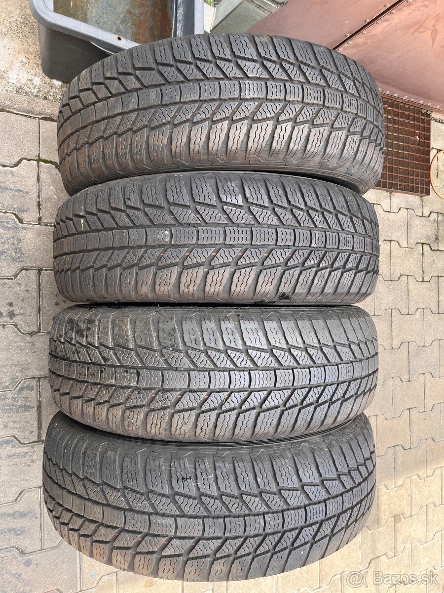215/70R16 General zimne - 2