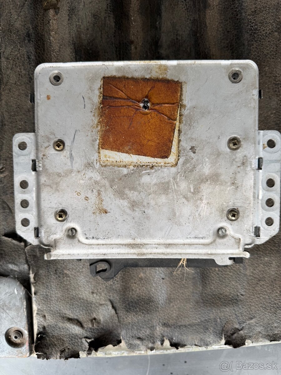 Riadiaca jednotka MOTRONIC BMW e30 - 2