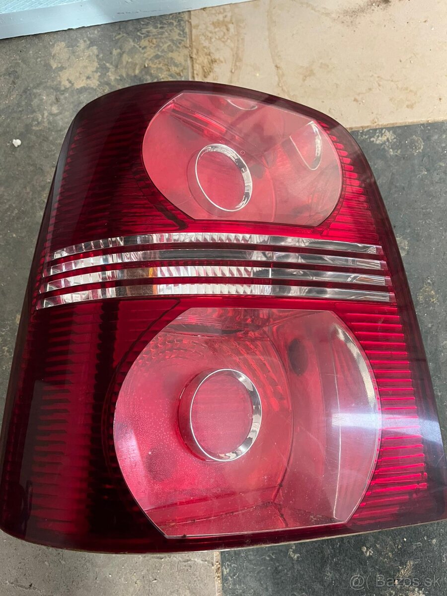 Zadne svetla VW Touran - 2