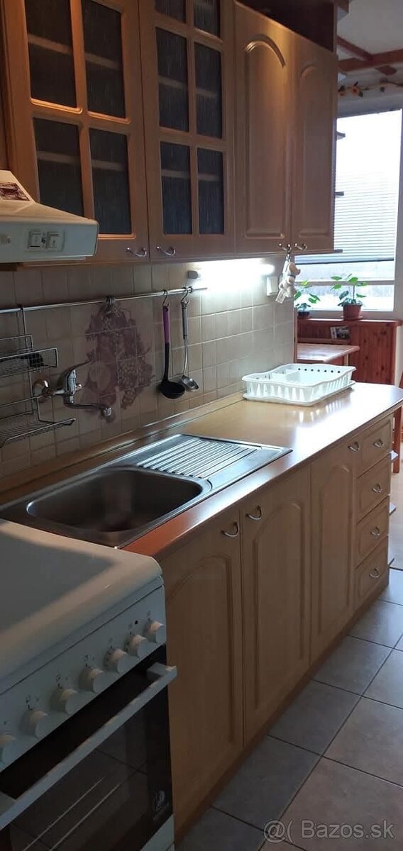 ZNÍŽENÁ CENA centrum s dvoma balkónmi - 2