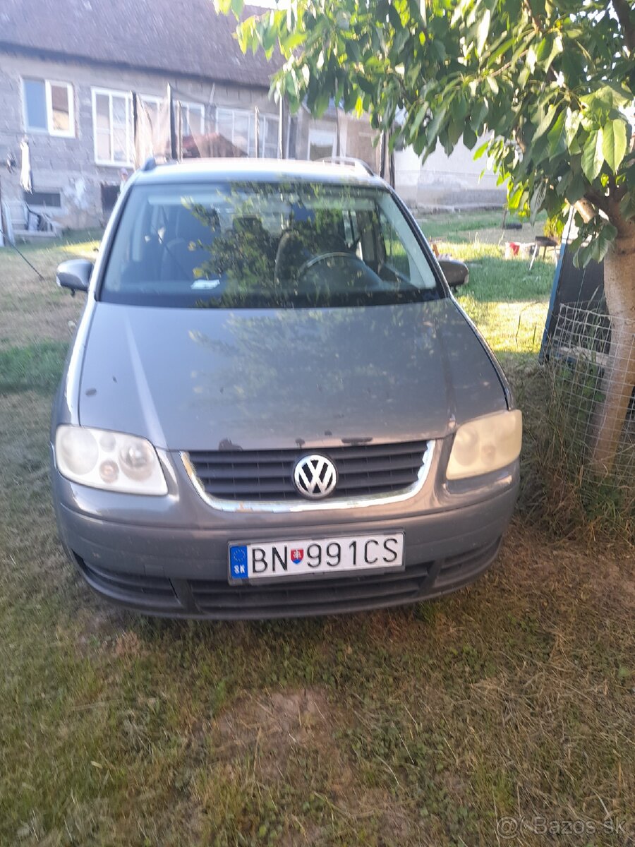 Volkswagen Touran - 2