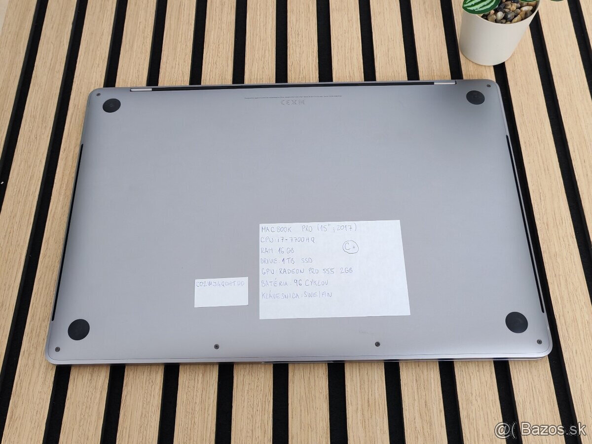 MacBook Pro 15" 2017 Šedý | i7 | 16+1TB - 2