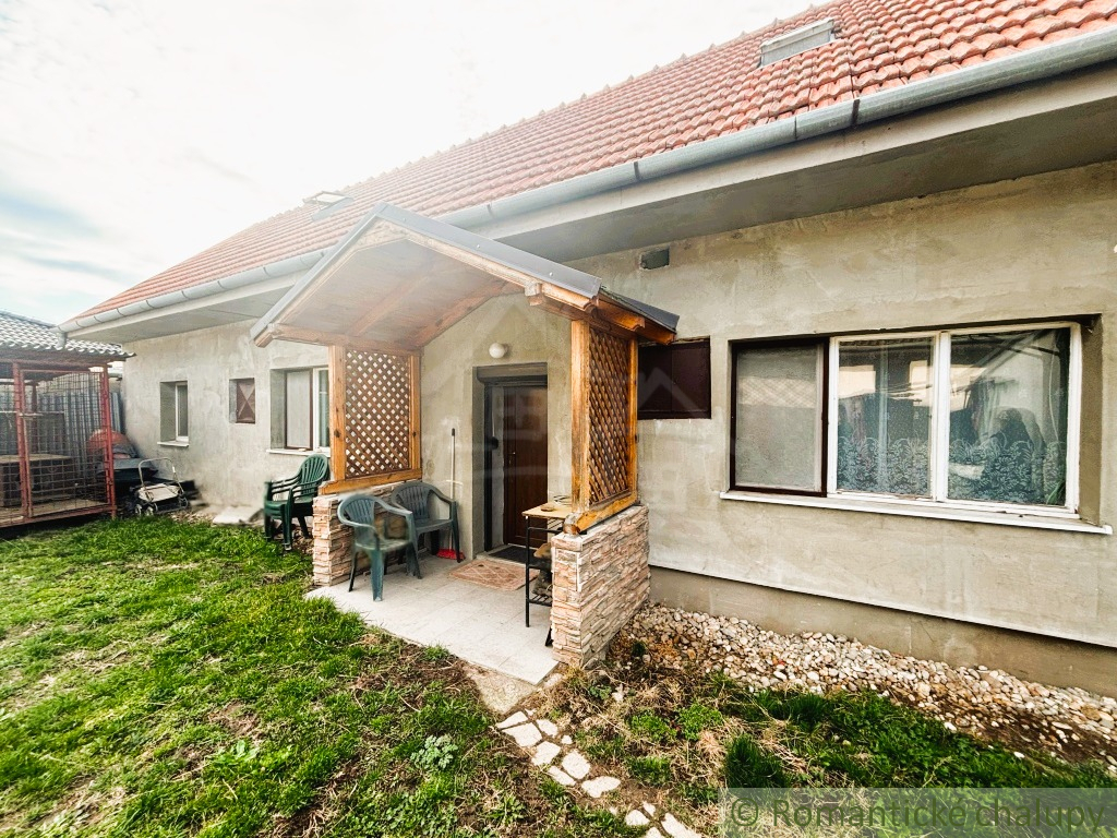 3-izbový rodinný dom s garážou v centre obce Jakubov , okr - 2