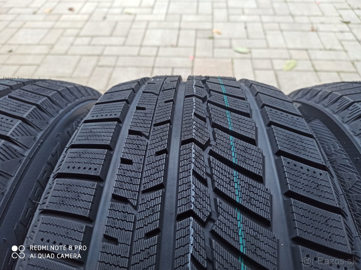 zimne pneu 235/55 R17 - 2