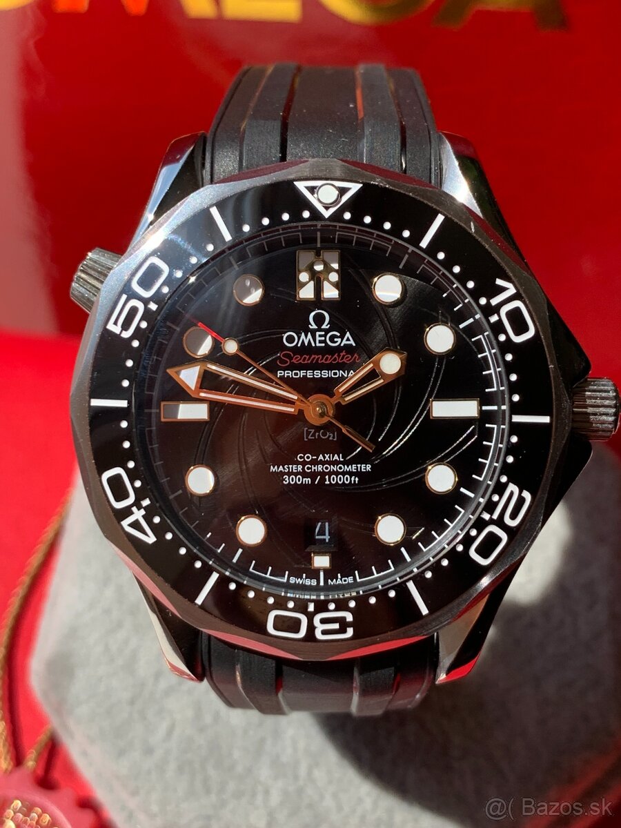 Omega Seamaster 007 “On Her Majesty’s Secret” 42mm - 2