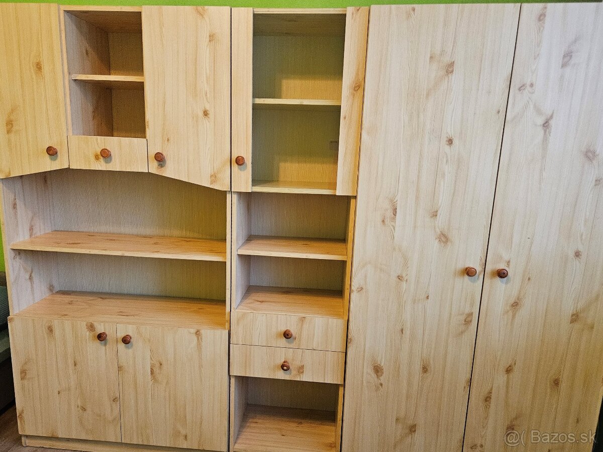 Set skriniek (detská izba) a písacie stoly - 2