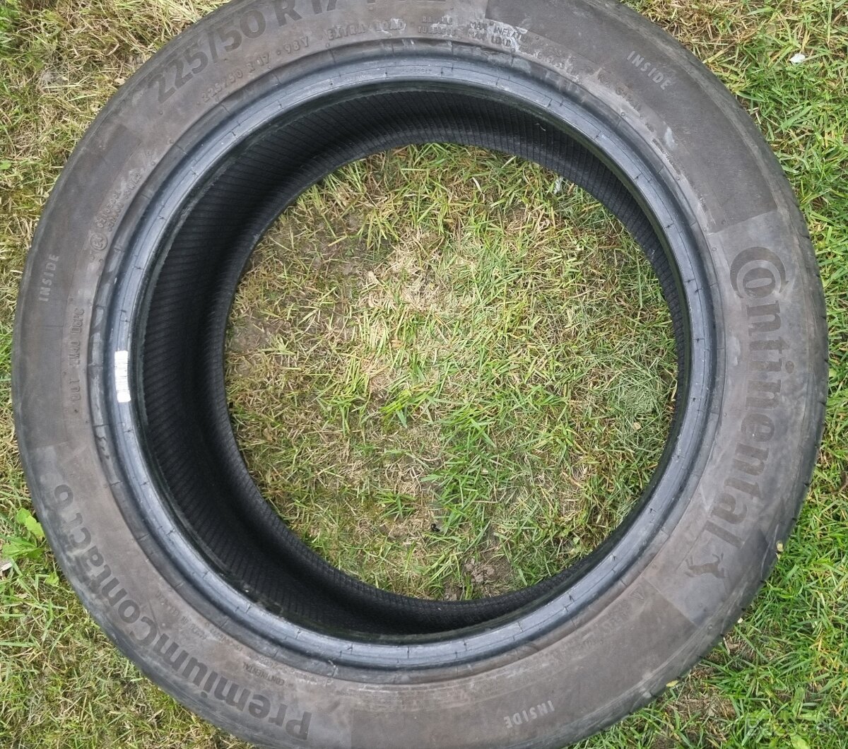 Predam pneu Continental 225/50R17 - 2