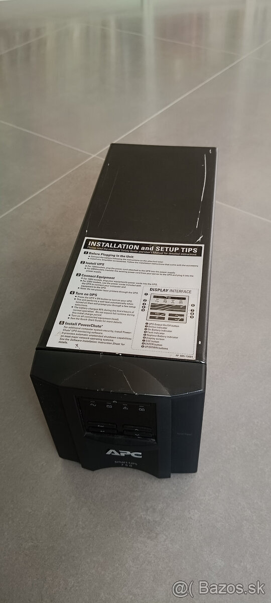 APC Smart UPS 750VA LCD 230V (500W) - 2