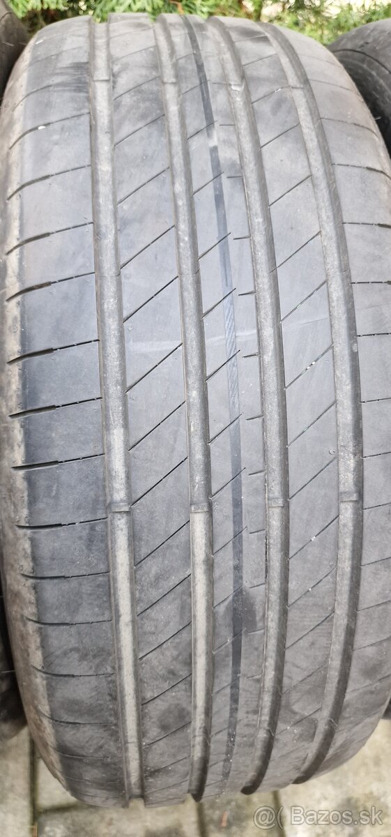 225/50 R18 Goodyear - 2