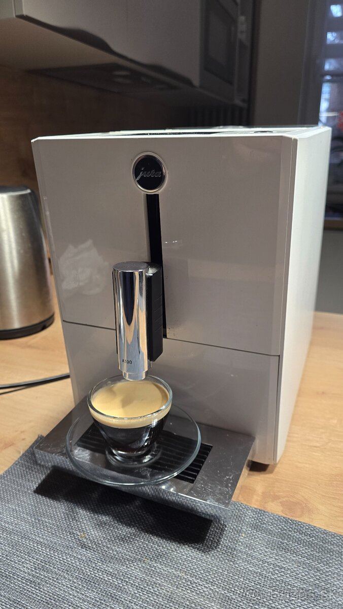 Kávovar Jura A100 - 2