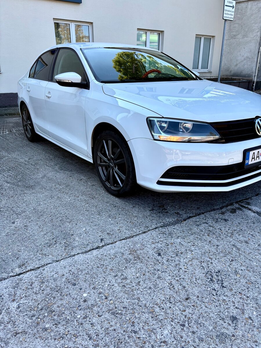 Volkswagen Jetta 2017-Facelift - 2