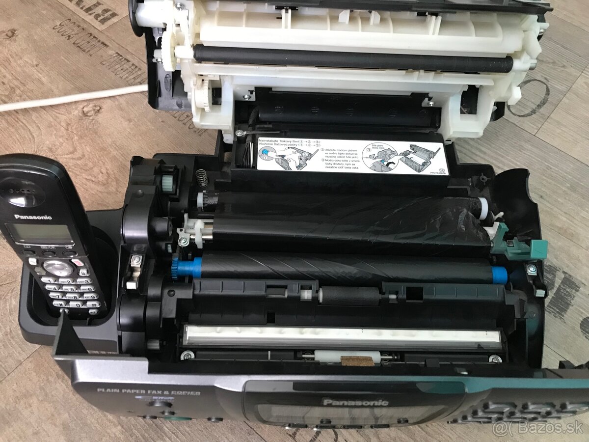 Telefon s faxom, kopirkou a odkazovacom Panasonic KX-FC238 - 2