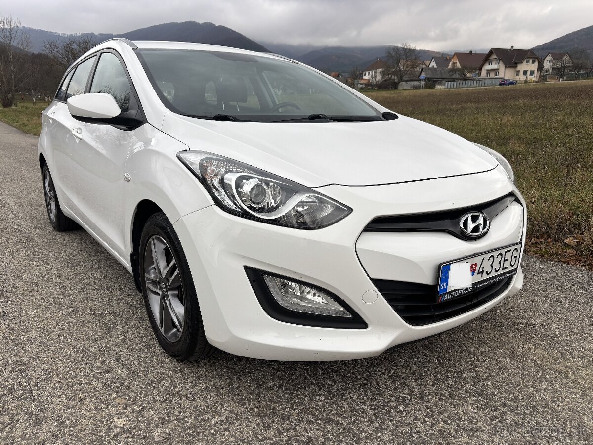 2014 Hyundai I30 1.6 MPI, 100 000 km, NOVÁ STK, 1.Majiteľ - 2