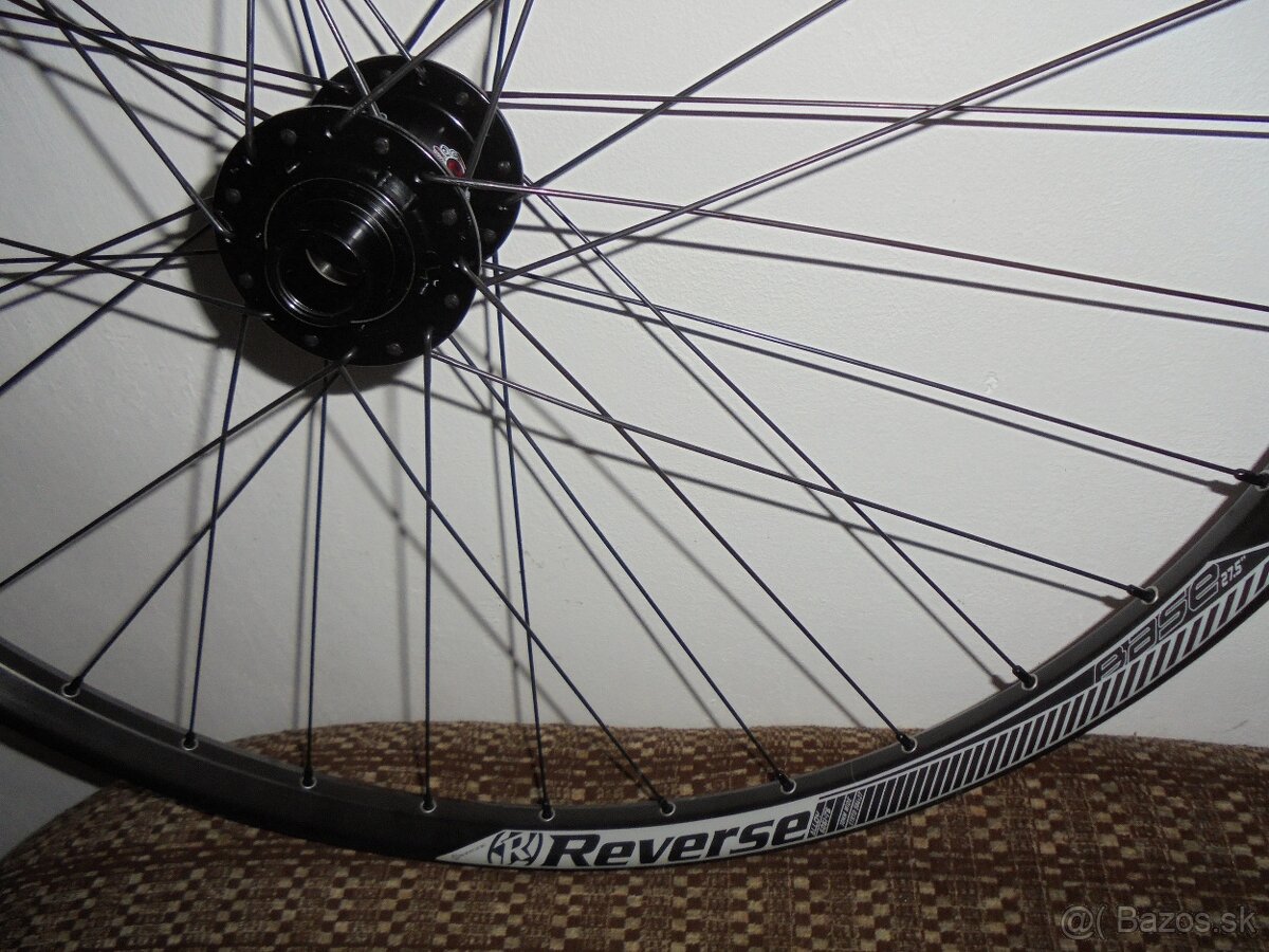 Predné Koleso Reverse Base 27,5 er. osa 20x110 mm. - 2