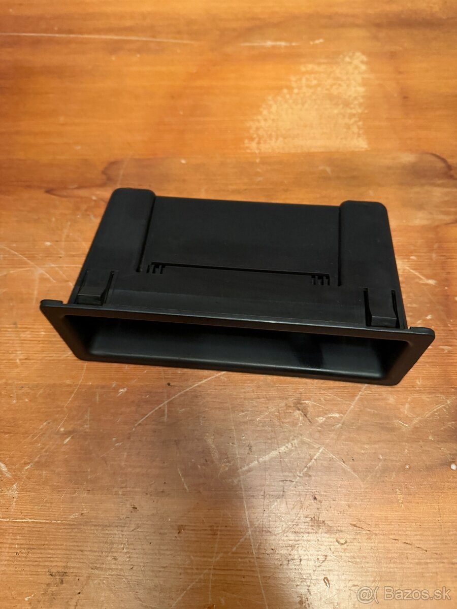 Predám čiernu plastovú odkladaciu priehradku do interiéru - 2