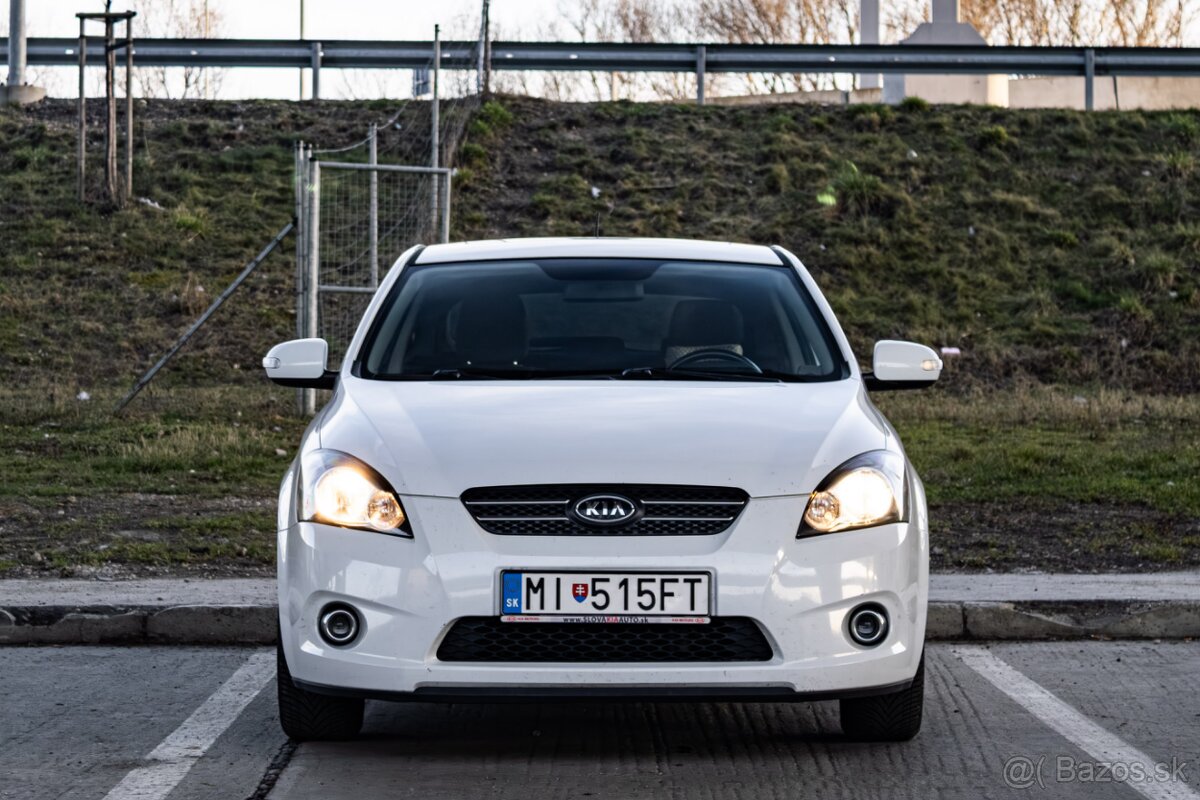 Kia Pro Cee´d 1.6 CRDi 85kW M6 / TOP STAV / - 2