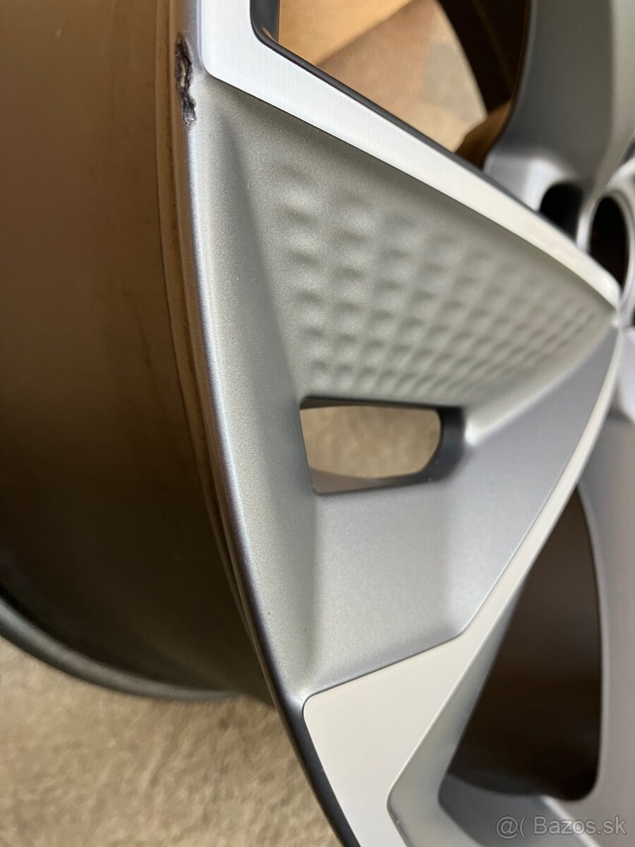 Disk Audi 4K0601025DE R22 - 2