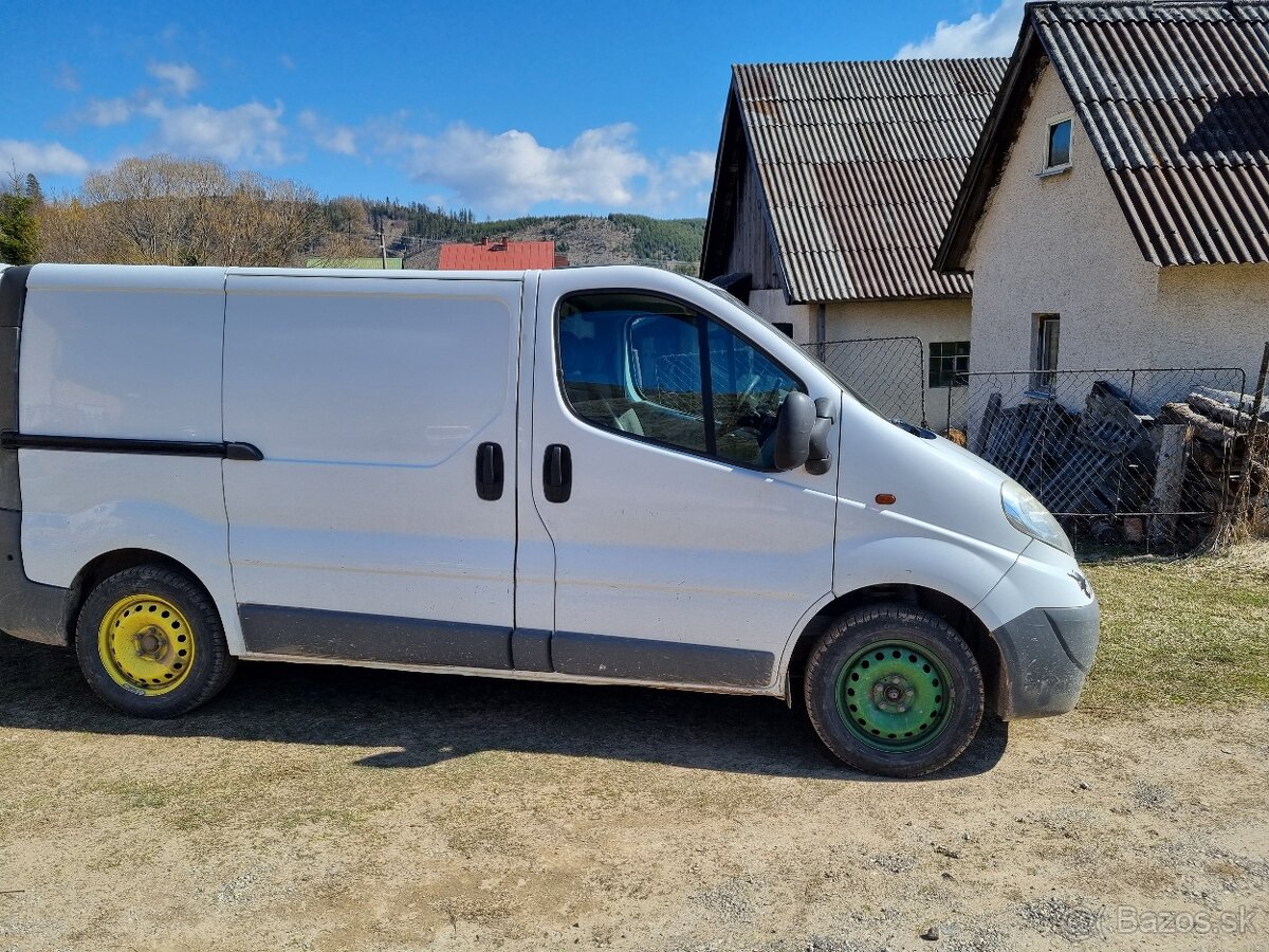 Opel vivaro - 2