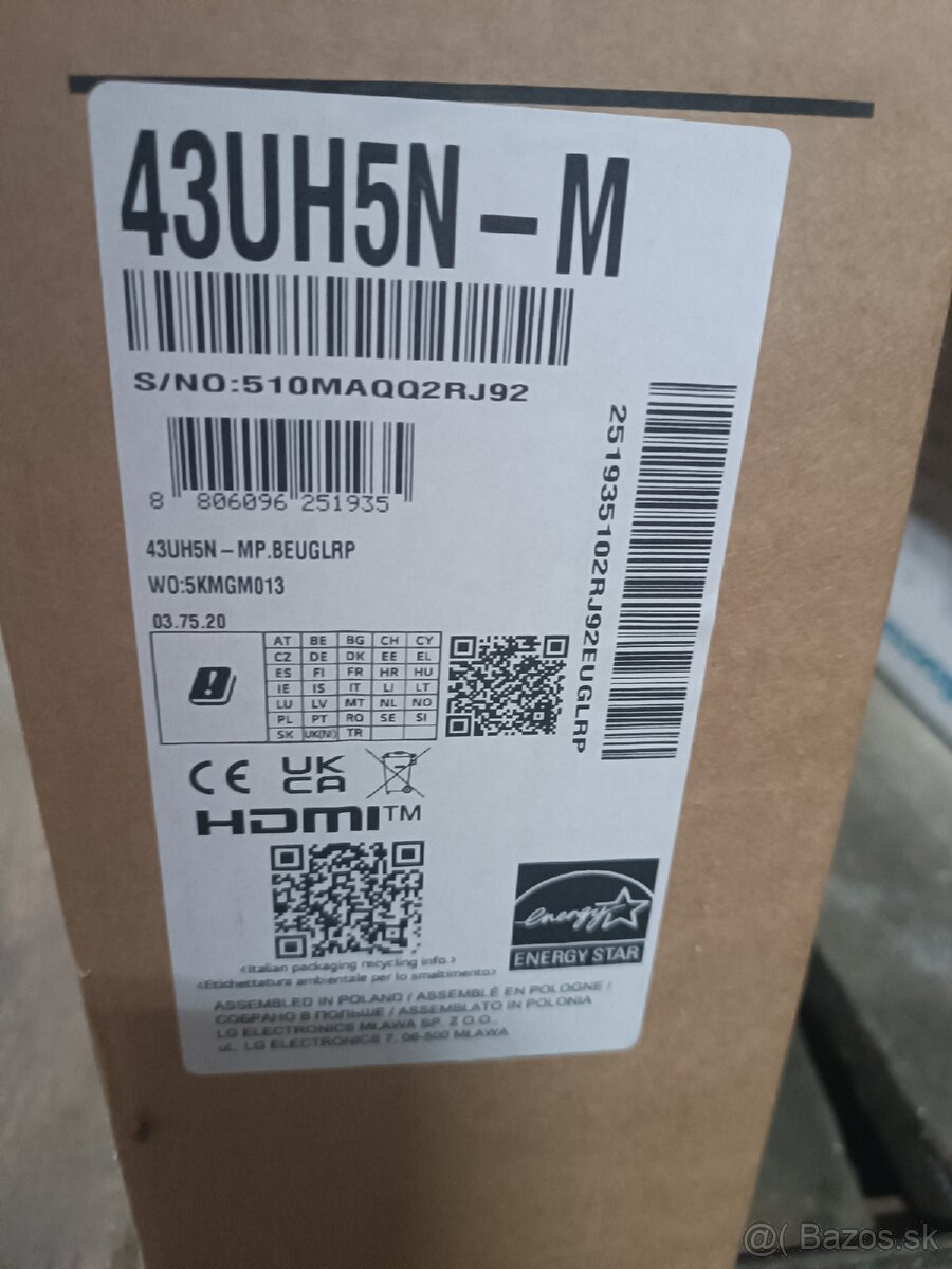 Monitor 43" (108mm) - 2