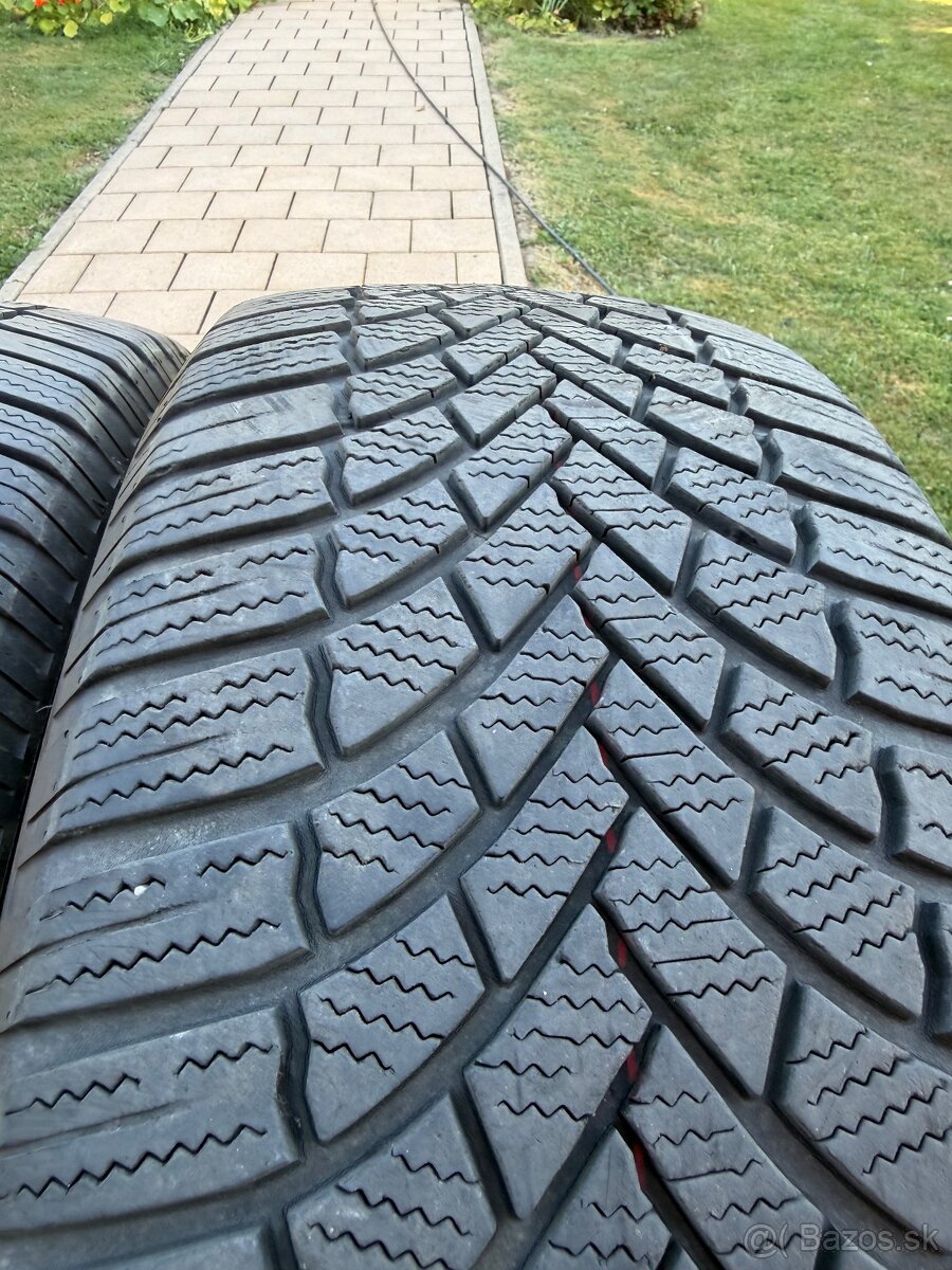 Bridgestone Blizzak LM005 235/55 r18 104H - 2