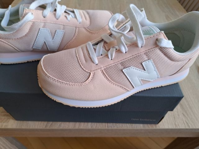 Dámske tenisky NEW BALANCE veľ. 37 - 2