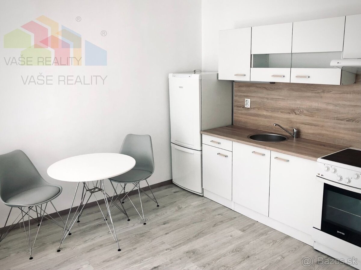 PRENÁJOM Bánovce nad Bebravou / 1 IZBOVÝ VEĽKOMETRÁŽNY BYT - 2