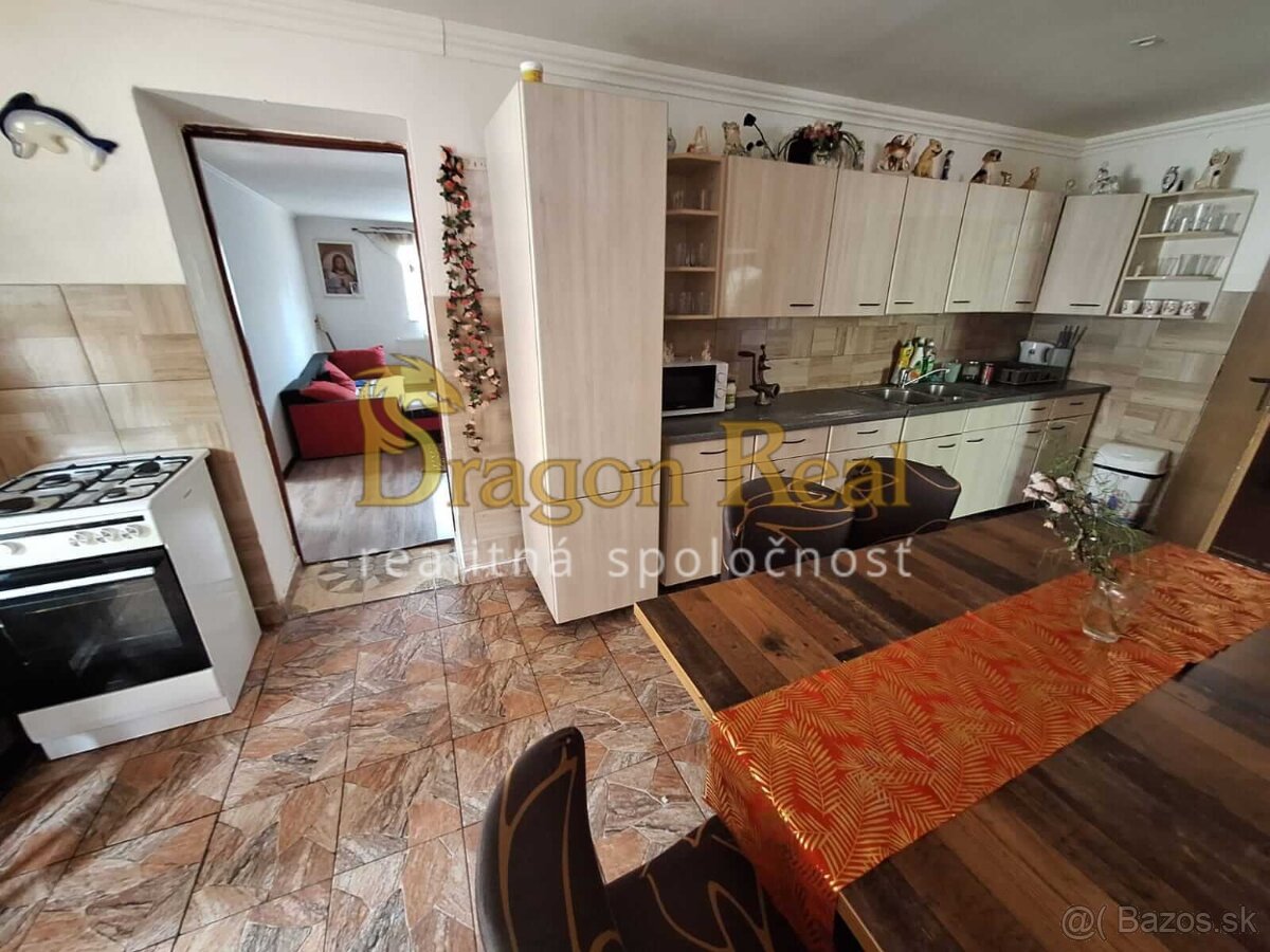 PREDAJ – Rodinný dom s altánkom – DRAHŇOV okr. Michalovce - 2