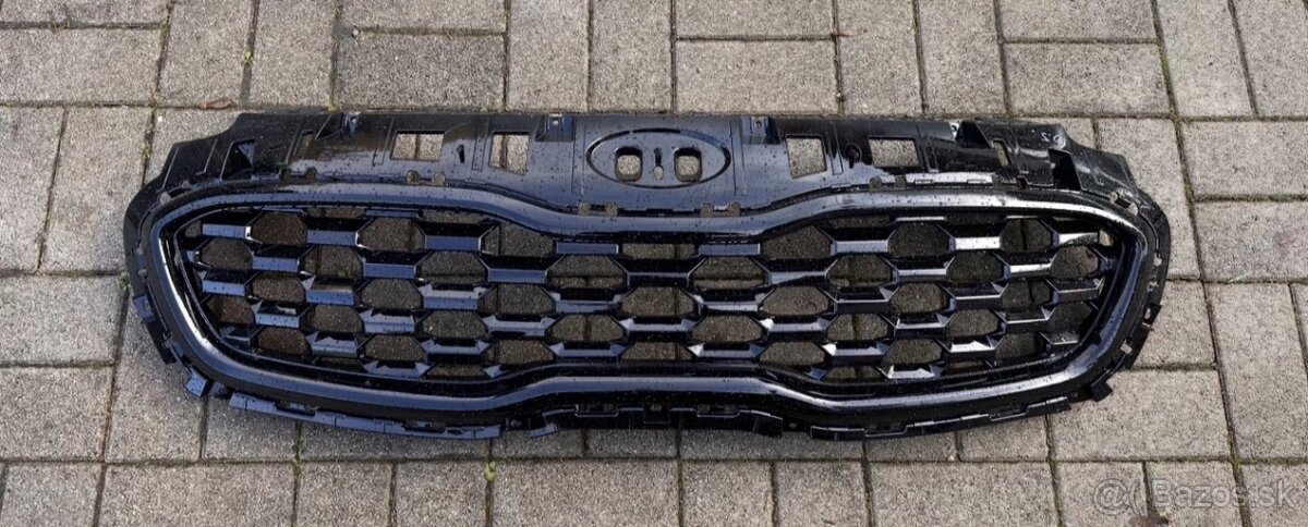 KIA SPORTAGE MRIEŽKA - 2