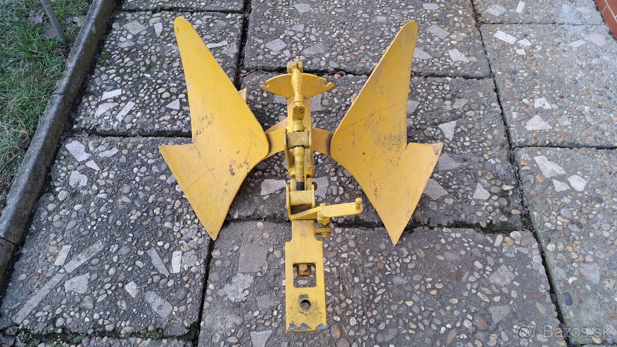 Predám pluh - obracák - 2