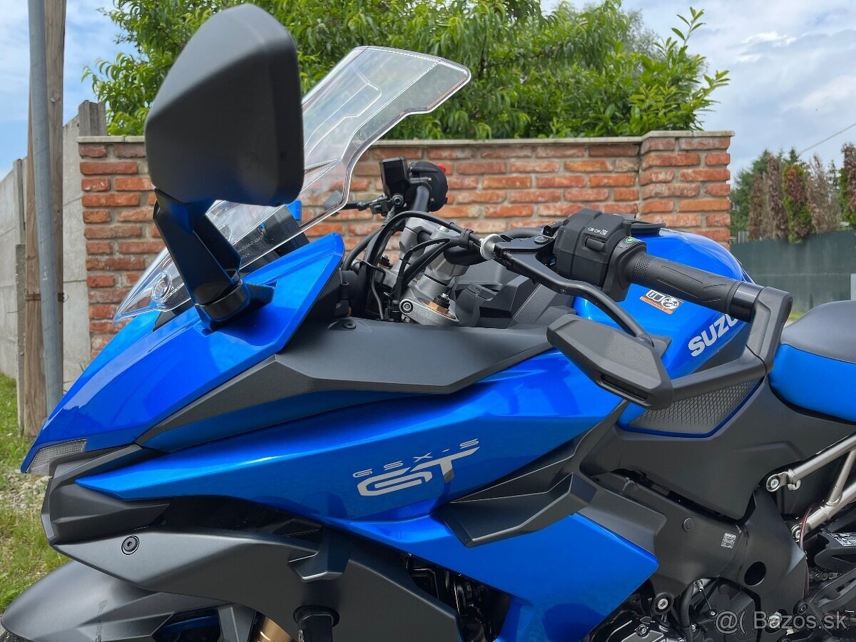 Suzuki gsx-s 1000 gt - 2