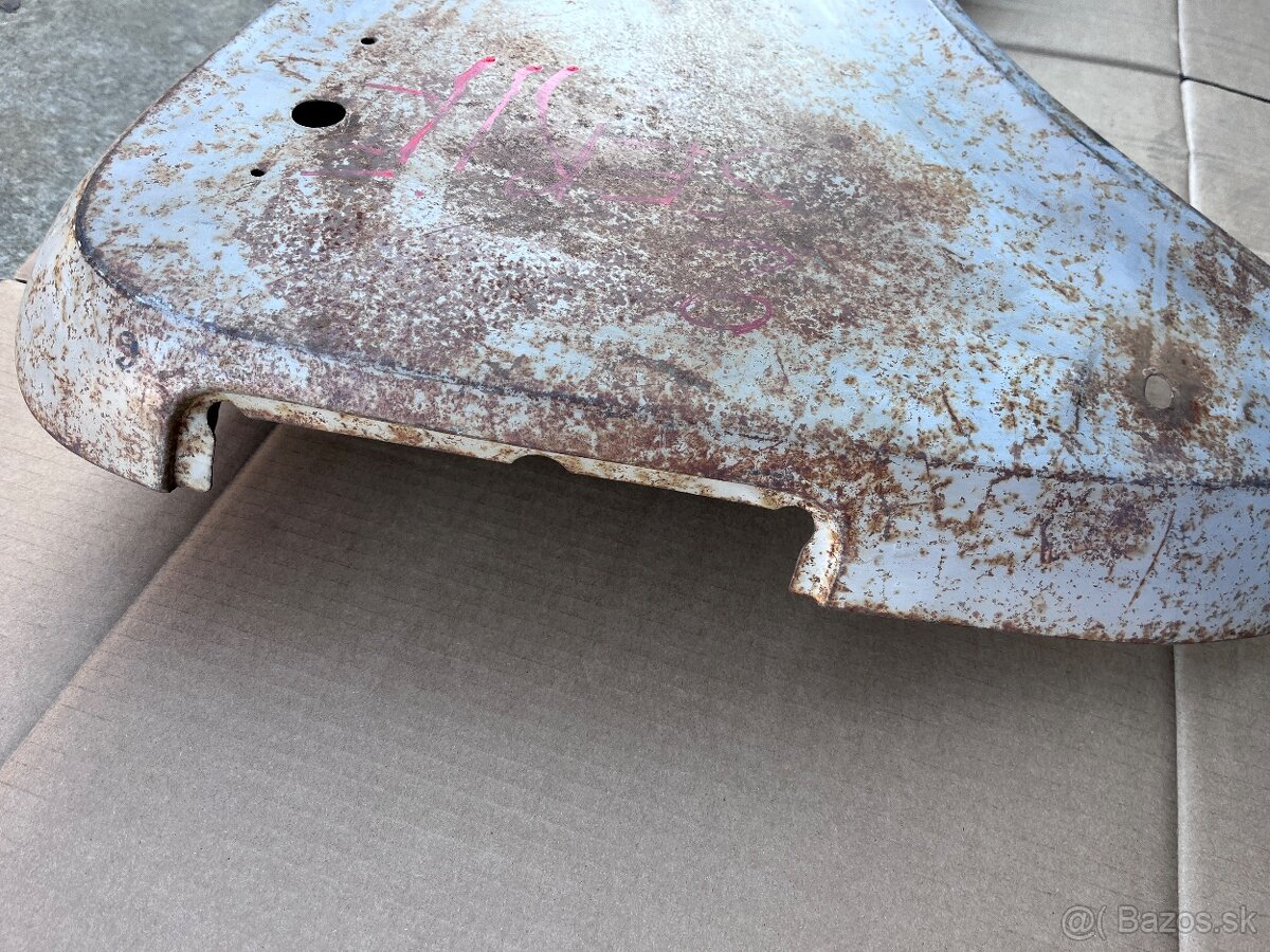 Fiat 125, 125p levý blatník - 2