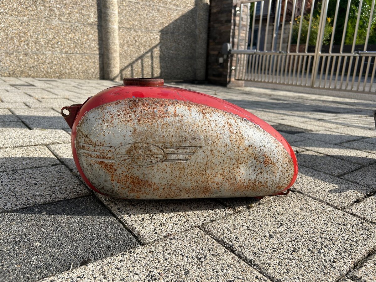 Diely jawa 250 350 kyvacka panelka - 2